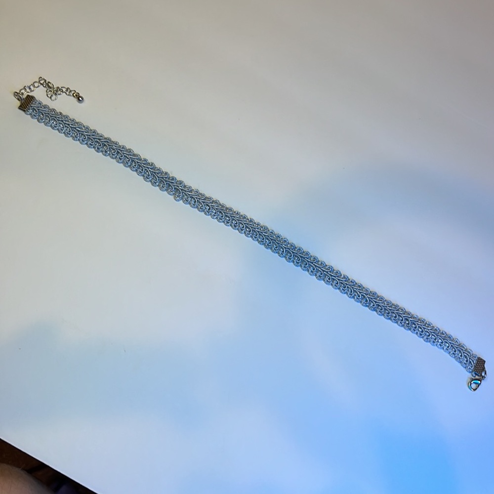 Baby blue threaded/woven pattern choker necklace with silver clasp - Picture 6 of 7